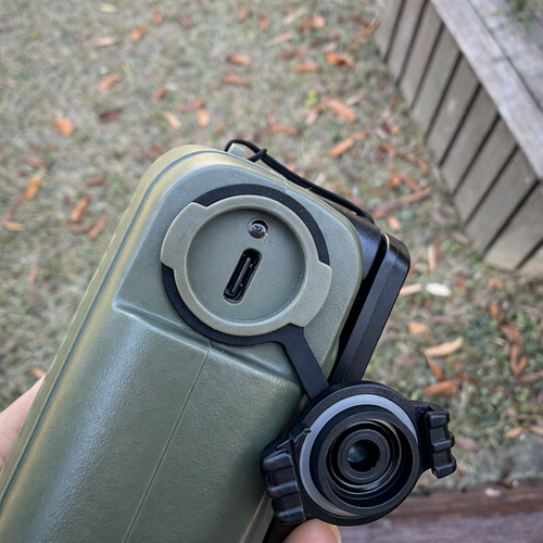 3046C Hand Crank Emergency Flashlight with IPX8 Waterproof Protection